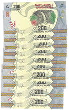 Load image into Gallery viewer, Madagascar 10x 200 Ariary 2017 (2022) UNC

